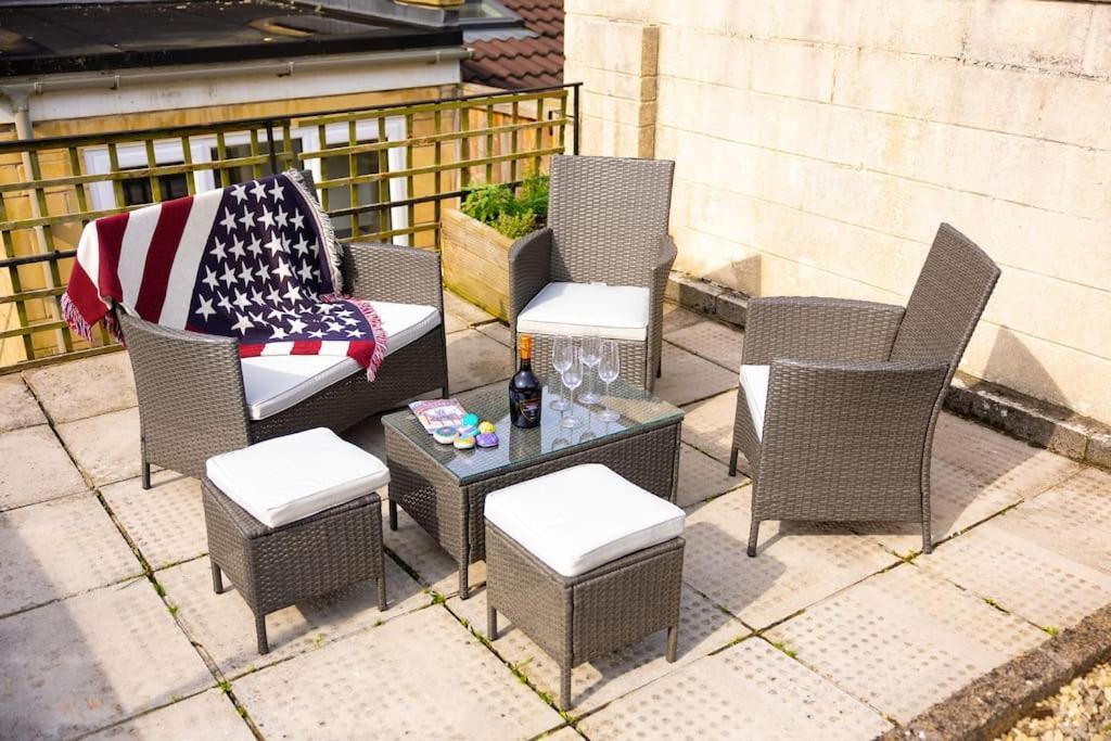 Pure B - Welcoming Bath City 3 Bed House Free Parking & Wifi Kültér fotó