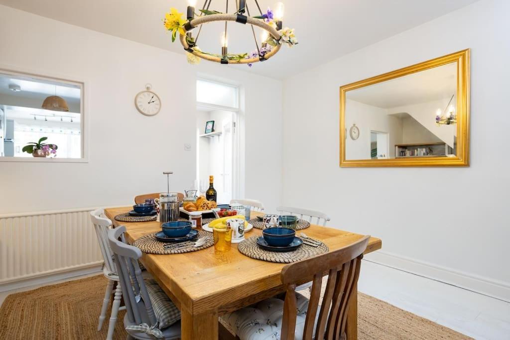 Pure B - Welcoming Bath City 3 Bed House Free Parking & Wifi Kültér fotó